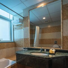 Emirates Grand Hotel Apartments ванная