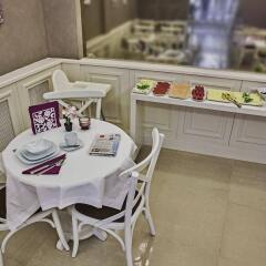 Mr. Bird Hotel Турция, Стамбул - 1 отзыв об отеле, цены и фото номеров - забронировать отель Mr. Bird Hotel онлайн балкон