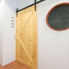 Barn And Bed Hostel Бангкок сейф в номере