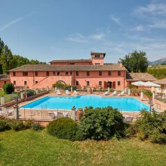 Отель Agriturismo Il Molino Antico Сполето бассейн фото 3