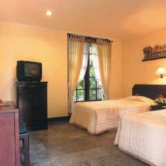 Отель The Seminyak Beach Resort & Spa удобства в номере