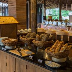 Отель Phi Phi Island Village Beach Resort Таиланд, Краби - 2 отзыва об отеле, цены и фото номеров - забронировать отель Phi Phi Island Village Beach Resort онлайн питание фото 3