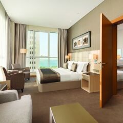 Отель TRYP by Wyndham Abu Dhabi City Centre комната для гостей фото 3