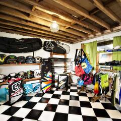 Отель Isla Kitesurfing Guesthouse Филиппины, остров Боракай - 1 отзыв об отеле, цены и фото номеров - забронировать отель Isla Kitesurfing Guesthouse онлайн спортивное сооружение