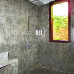 Отель Red Flower Cottages Homestay ванная