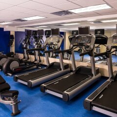 Отель SpringHill Suites by Marriott New York LaGuardia Airport США, Нью-Йорк - отзывы, цены и фото номеров - забронировать отель SpringHill Suites by Marriott New York LaGuardia Airport онлайн фитнесс-зал фото 3
