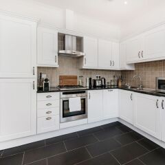 Отель Stay At Mine - Gloucester Mansions в номере