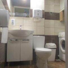 Отель Euro Hostel Польша, Краков - отзывы, цены и фото номеров - забронировать отель Euro Hostel онлайн ванная фото 2