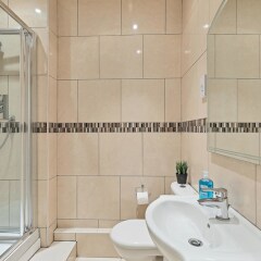 Отель Grand Seaview Apartment Великобритания, Хов - отзывы, цены и фото номеров - забронировать отель Grand Seaview Apartment онлайн ванная