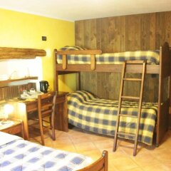 Отель Chambres D'hotes Les Fleurs Грессан комната для гостей фото 4
