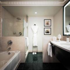 Отель Sofitel Washington DC Lafayette Square США, Вашингтон - 1 отзыв об отеле, цены и фото номеров - забронировать отель Sofitel Washington DC Lafayette Square онлайн ванная
