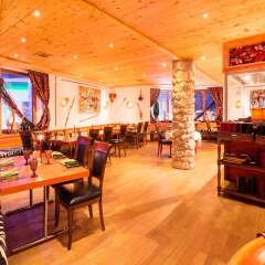 Отель Sport & Wellness Hotel San Gian St Moritz Швейцария, Санкт-Мориц - отзывы, цены и фото номеров - забронировать отель Sport & Wellness Hotel San Gian St Moritz онлайн гостиничный бар