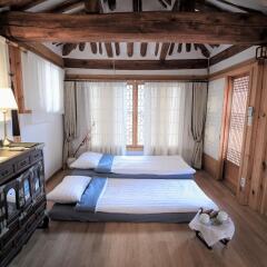Отель Cheong Yeon Jae Hanok Stay Guesthouse Южная Корея, Сеул - отзывы, цены и фото номеров - забронировать отель Cheong Yeon Jae Hanok Stay Guesthouse онлайн комната для гостей фото 2