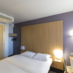 Отель B&B Hôtel Auxerre Bourgogne комната для гостей фото 2