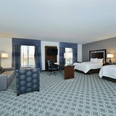 Отель Hampton Inn & Suites Columbia/Southeast-Fort Jackson комната для гостей