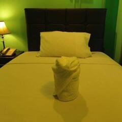 Отель Grace Beach Inn Мале комната для гостей