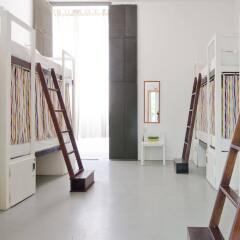 Отель Lisbon Destination Hostel Португалия, Лиссабон - отзывы, цены и фото номеров - забронировать отель Lisbon Destination Hostel онлайн интерьер отеля фото 3