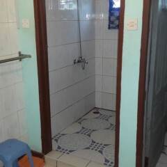 Отель Almond Tree Guest House ванная