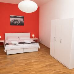 Отель Welcome Charles Bridge Apartments Чехия, Прага - отзывы, цены и фото номеров - забронировать отель Welcome Charles Bridge Apartments онлайн комната для гостей фото 4