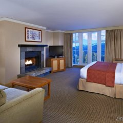 Отель Hilton Whistler Resort & Spa Канада, Уистлер - отзывы, цены и фото номеров - забронировать отель Hilton Whistler Resort & Spa онлайн комната для гостей фото 2