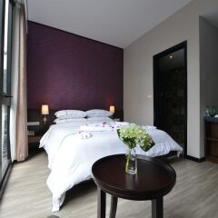 Hanoi Emerald Waters Hotel Trendy в номере