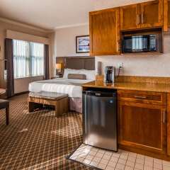 Отель BEST WESTERN PLUS Carlton Plaza Hotel Канада, Виктория - отзывы, цены и фото номеров - забронировать отель BEST WESTERN PLUS Carlton Plaza Hotel онлайн в номере фото 2