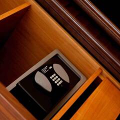 Отель The Avenue Suites Нигерия, Лагос - отзывы, цены и фото номеров - забронировать отель The Avenue Suites онлайн сейф в номере