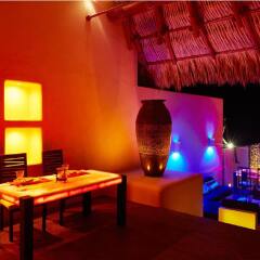 Tentaciones Hotel & Lounge Pool - Adults Only развлечения