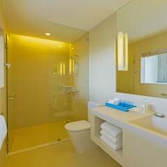 Отель Holiday Inn Pattaya ванная фото 2