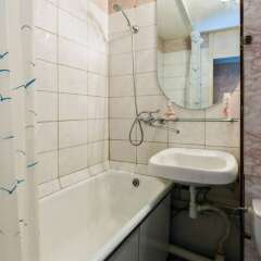 Гостиница Flats of Moscow Flat Generala Belova 49 в Москве отзывы, цены и фото номеров - забронировать гостиницу Flats of Moscow Flat Generala Belova 49 онлайн Москва ванная