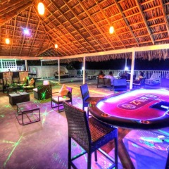 Отель Zanzi Beach Resort бассейн