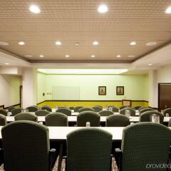 Отель Crowne Plaza Nashua