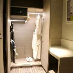 Отель Hyatt Place Bangkok Sukhumvit Бангкок сейф в номере