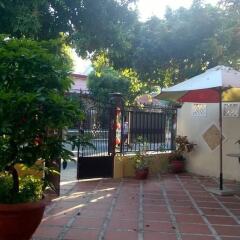 Отель Sac Xanh Homestay парковка