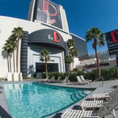 Отель the D Casino Hotel Las Vegas США, Лас-Вегас - 8 отзывов об отеле, цены и фото номеров - забронировать отель the D Casino Hotel Las Vegas онлайн бассейн фото 2
