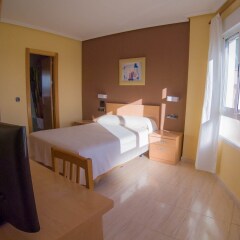 Отель Hostal Meseguer Испания, Эль-Альтет - отзывы, цены и фото номеров - забронировать отель Hostal Meseguer онлайн