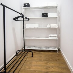 Отель Apartamenty London спортивное сооружение