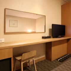 Hotel Skypark Central Myeongdong удобства в номере фото 4