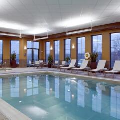 Отель Embassy Suites Columbus - Airport бассейн