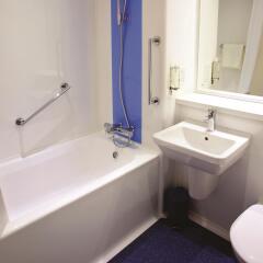 Отель Travelodge Madrid Alcalá ванная
