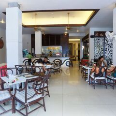 Отель Days Inn by Wyndham Patong Beach Phuket Таиланд, Карон-Бич - 1 отзыв об отеле, цены и фото номеров - забронировать отель Days Inn by Wyndham Patong Beach Phuket онлайн питание фото 3