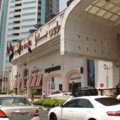 Отель Crowne Plaza Dubai парковка