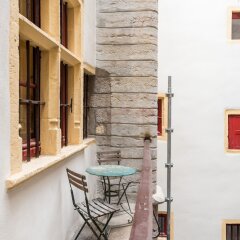 Отель Honorê, Hôtel pour Nomades rêveurs Франция, Лион - отзывы, цены и фото номеров - забронировать отель Honorê, Hôtel pour Nomades rêveurs онлайн балкон