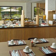 Отель Holiday Inn Express Toulouse Airport Франция, Бланьяк - отзывы, цены и фото номеров - забронировать отель Holiday Inn Express Toulouse Airport онлайн питание