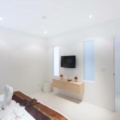 Отель Sunset Plaza Phuket A5 комната для гостей фото 13