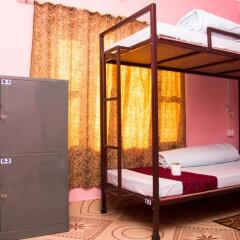 Отель Mount Blue Tourist Hostel Непал, Покхара - отзывы, цены и фото номеров - забронировать отель Mount Blue Tourist Hostel онлайн сейф в номере