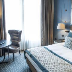 Grand Central Hotel 4* Улучшенный номер с двуспальной кроватью