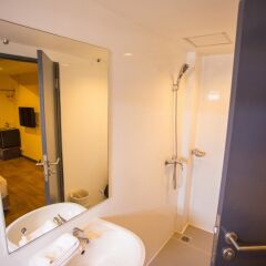 Отель Nida Rooms Yanawa Sathorn City Walk Бангкок ванная