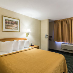 Quality Inn in Grand Forks, United States of America from 100$, photos, reviews - zenhotels.com guestroom