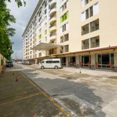 Отель NRC Residence Suvarnabhumi парковка